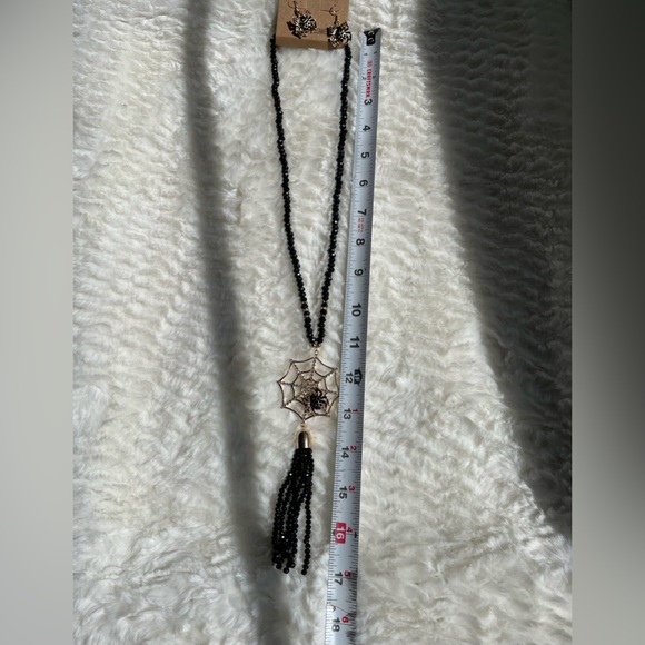 Halloween Spider Web Necklace and Earring Set 🖤 - Picture 5 of 7